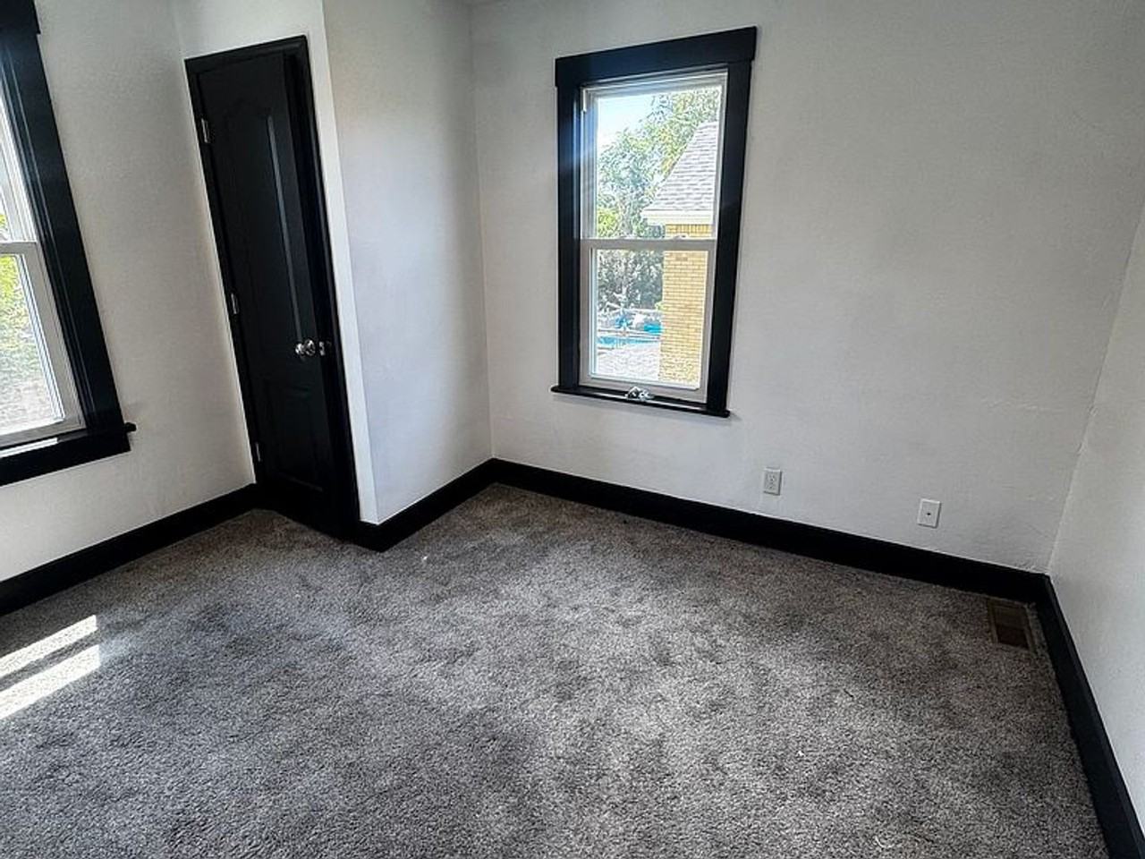 332 W 14th Ave - Photo 3 of 21