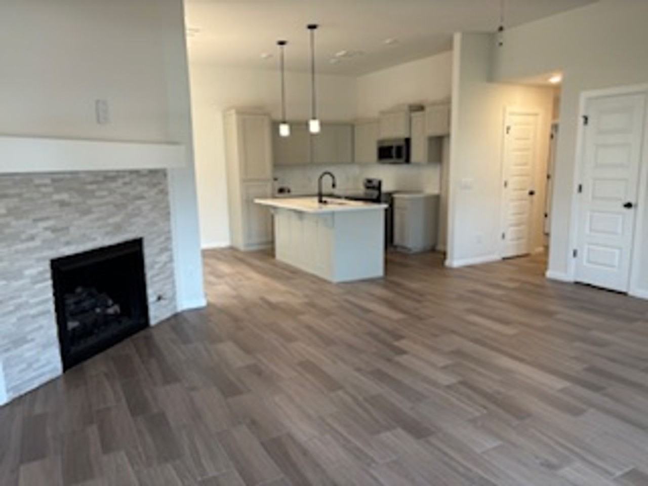 18304 Austin Ct - Photo 3 of 18