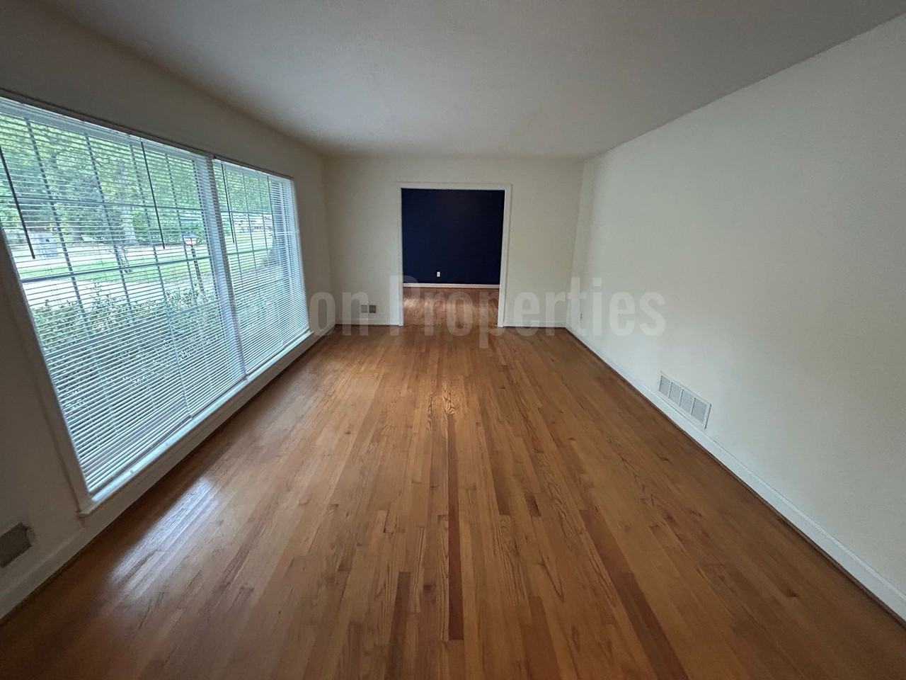 306 Pittsdowne Rd - Photo 3 of 26