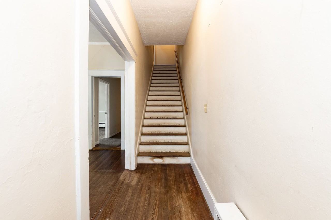 420 Piedmont St - Photo 5 of 25