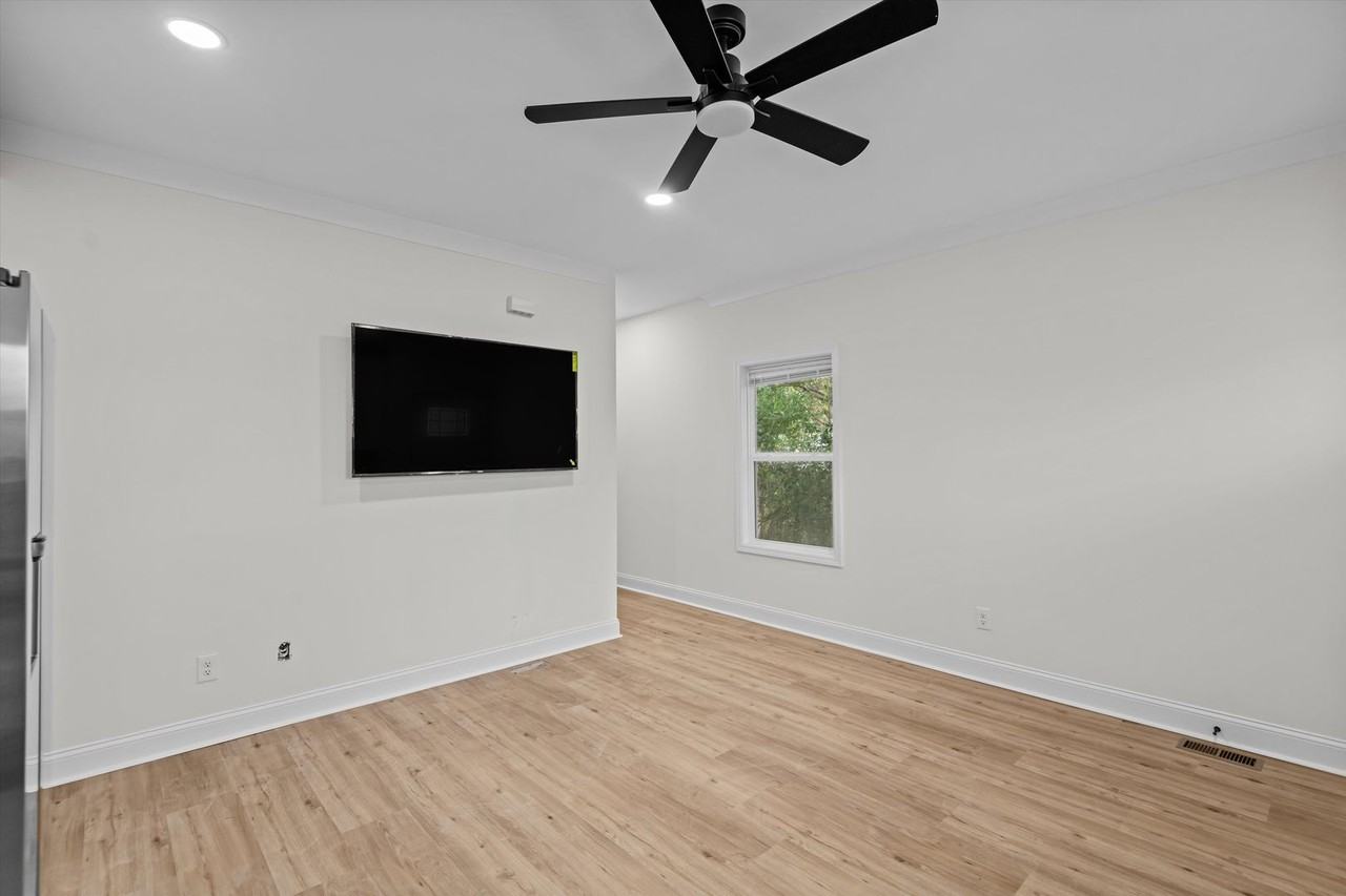 1318 House St #A - Photo 6 of 20