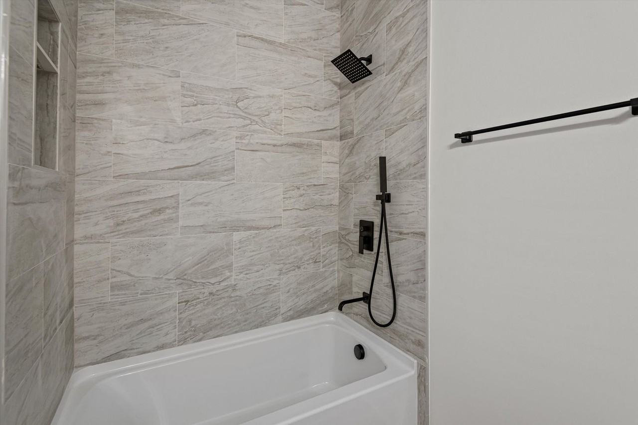 1318 House St #A - Photo 7 of 20
