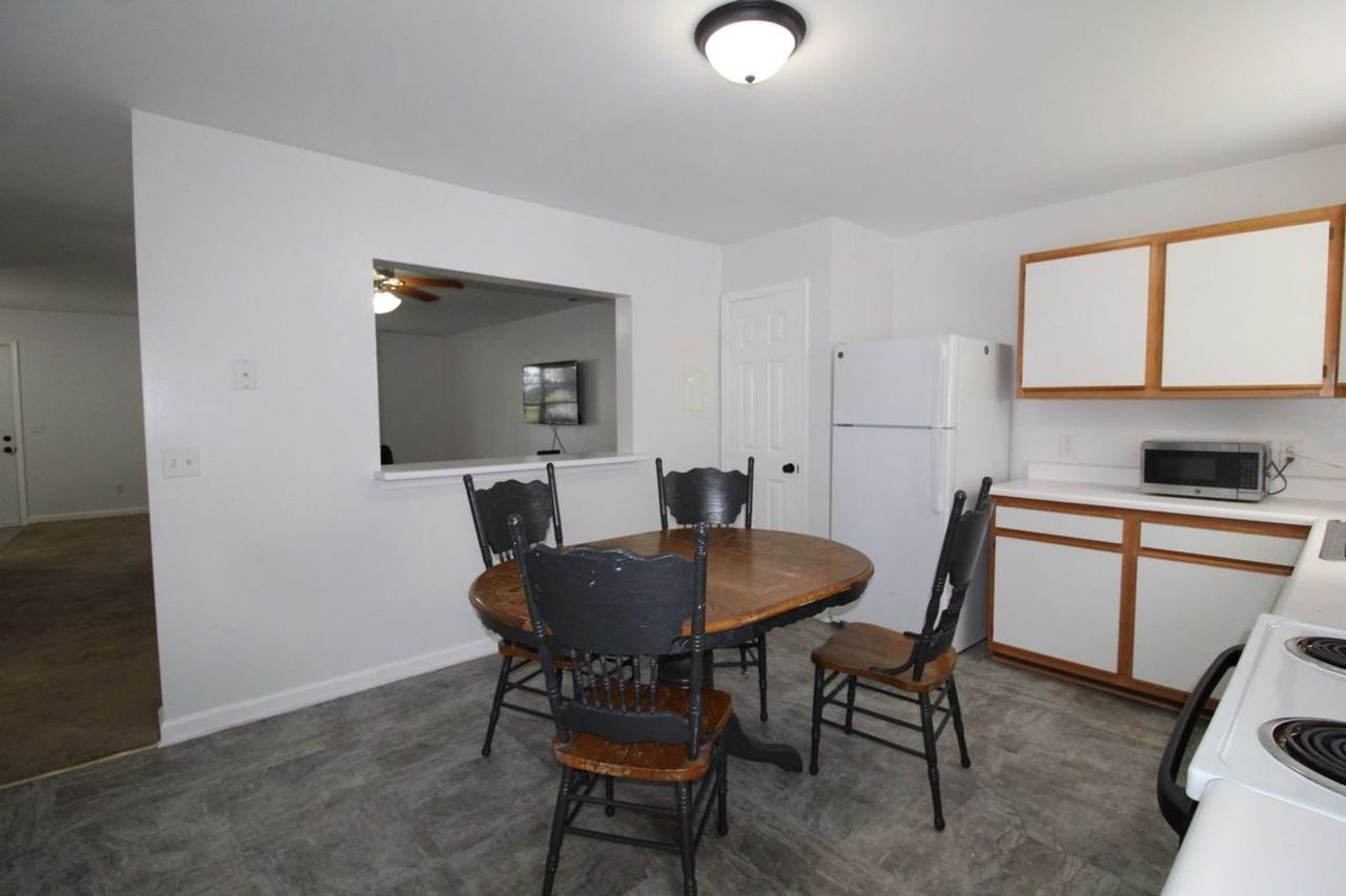 492 Pheasant Run Cir - Photo 2 of 14