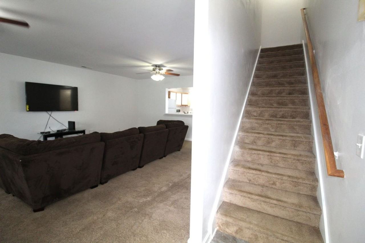492 Pheasant Run Cir - Photo 5 of 14