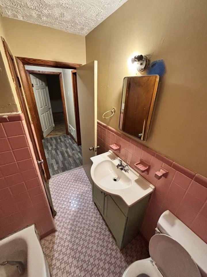 9 Waverly Dr - Photo 5 of 24