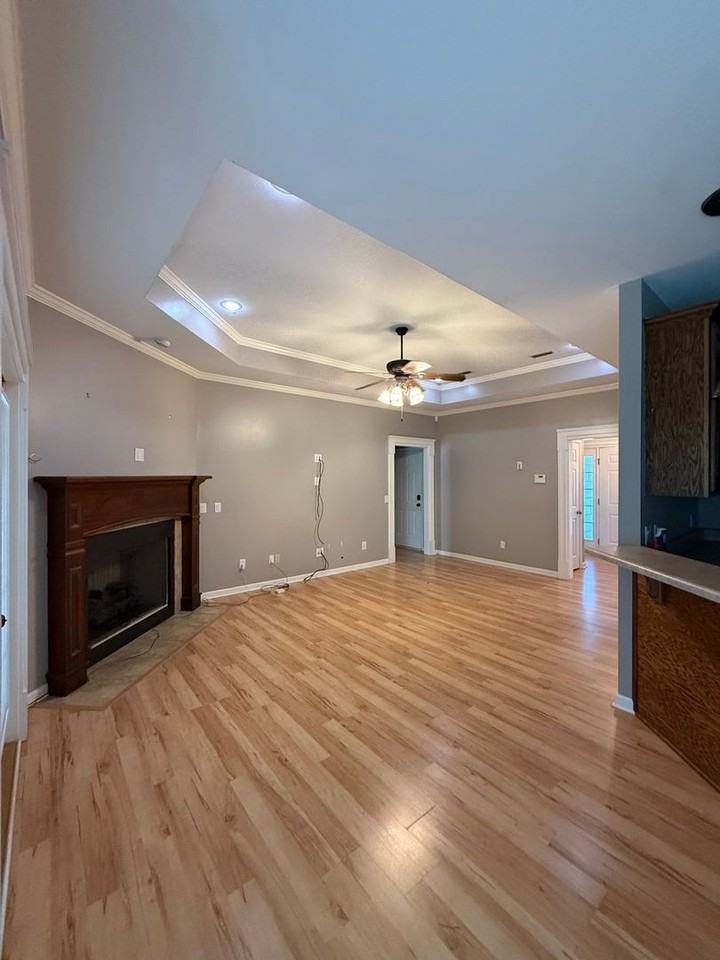 806 Alberta St - Photo 3 of 32