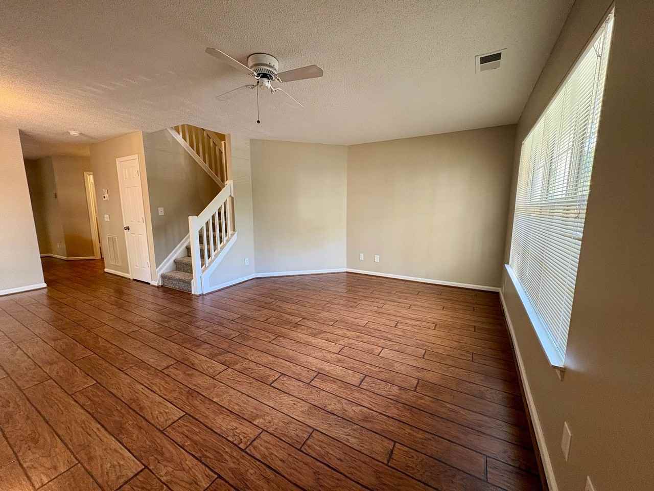 9115 Exbury Ct - Photo 5 of 20