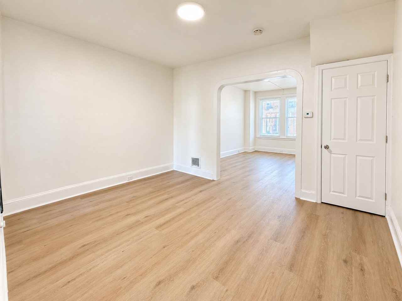 229 W Sheldon St - Photo 7 of 22