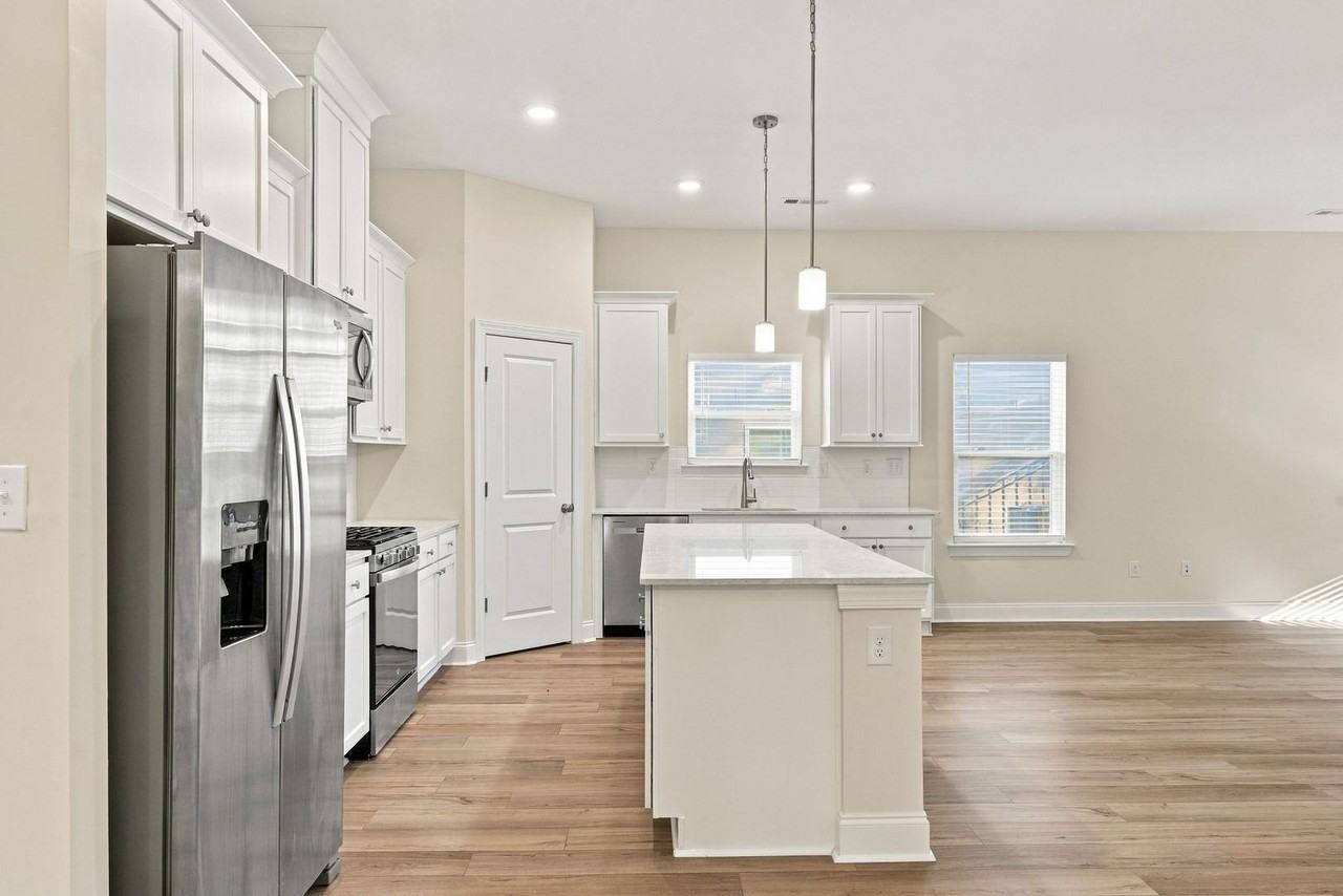 3036 Wiltshire Park Pl - Photo 3 of 31