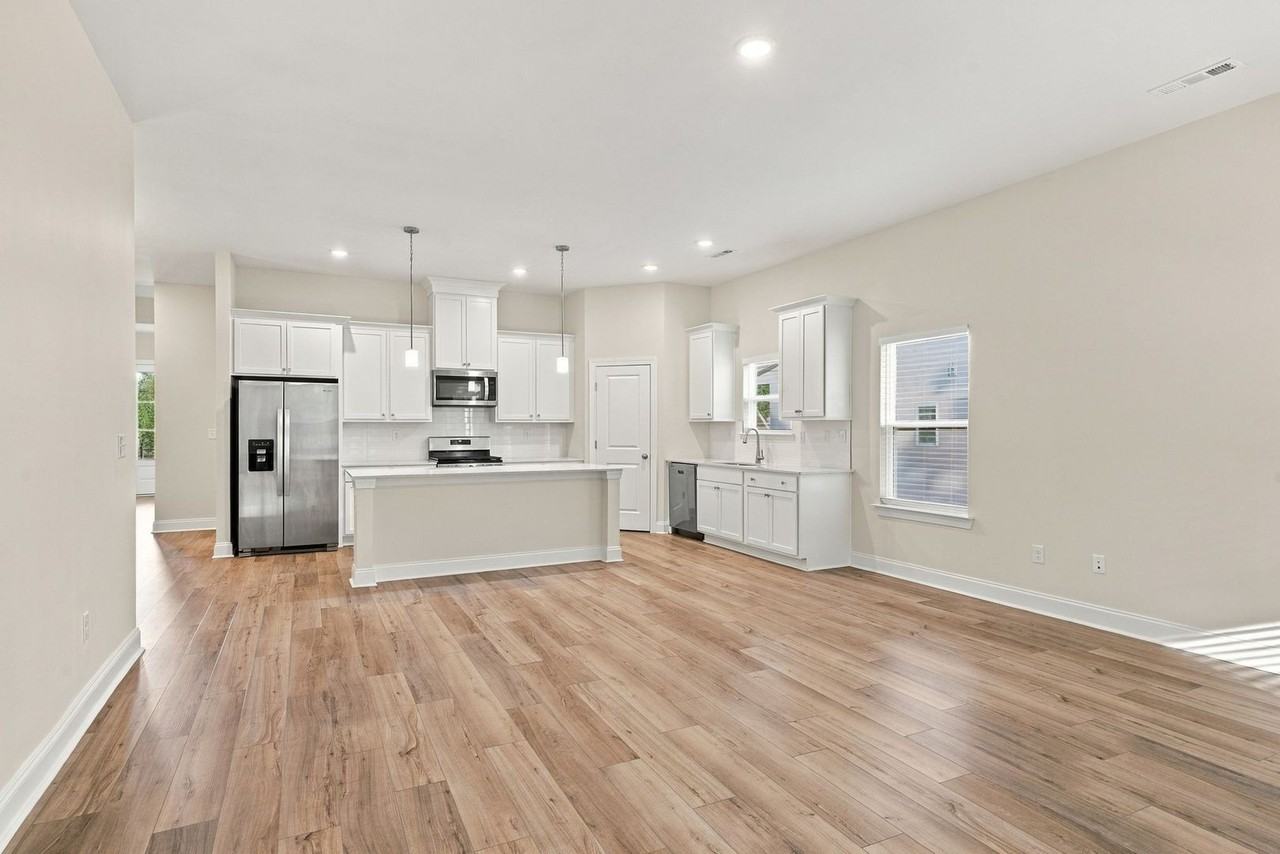 3036 Wiltshire Park Pl - Photo 6 of 31