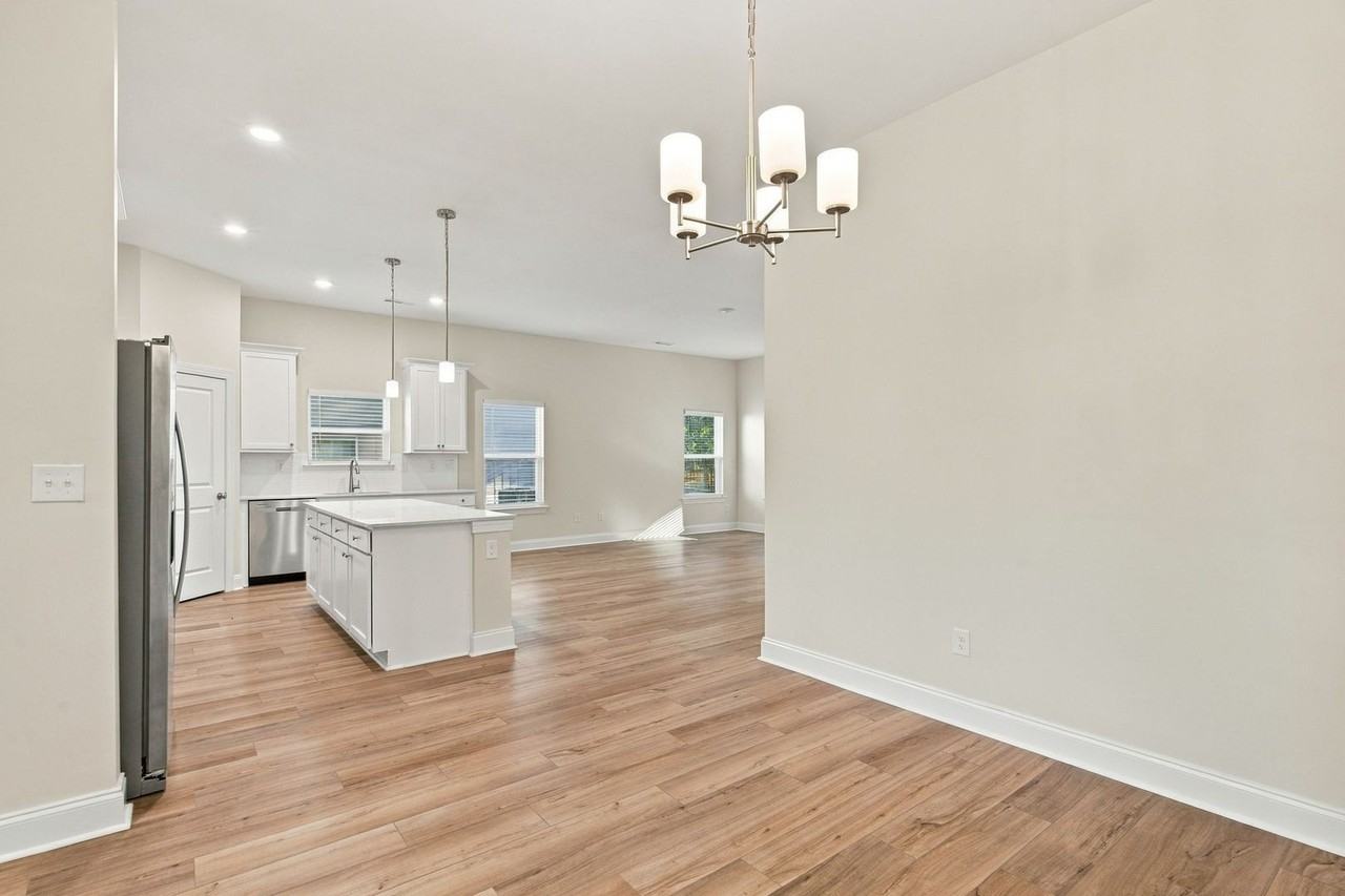 3036 Wiltshire Park Pl - Photo 7 of 31