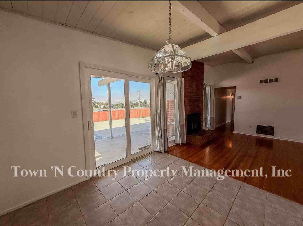 1830 Military Ave - Photo 6 of 32
