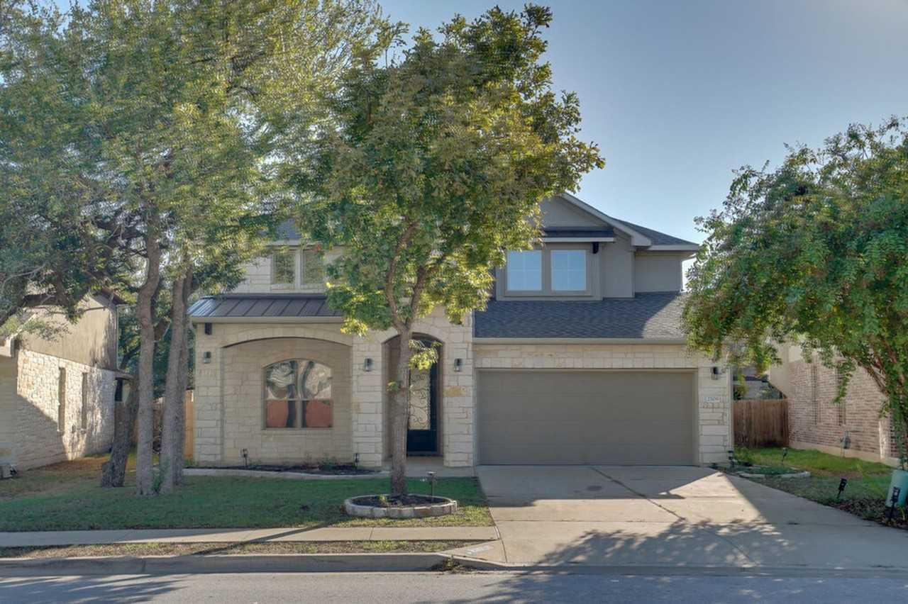 2509 Etta May Ln - Photo 2 of 20