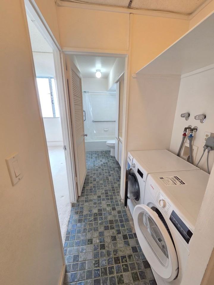 1545 Nehoa St #404 - Photo 3 of 41