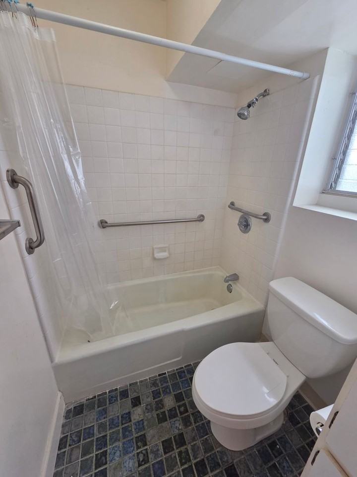 1545 Nehoa St #404 - Photo 7 of 41