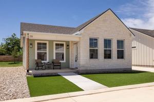 featured image of 802 S Creek St #103