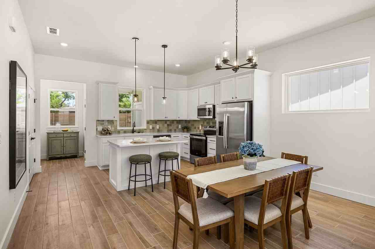 802 S Creek St #103 - Photo 4 of 16