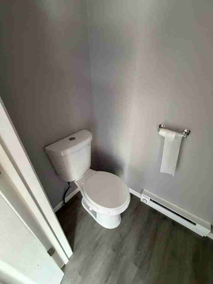 1141 Robeson St - Photo 7 of 13