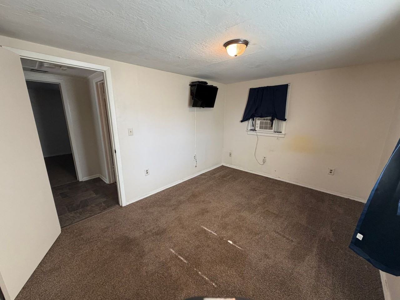 216 S Duncan St - Photo 5 of 6