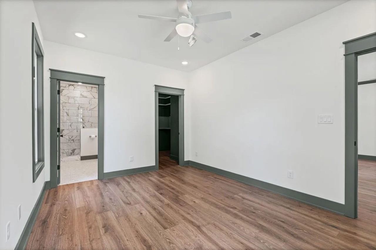205 Mccowat St - Photo 5 of 9