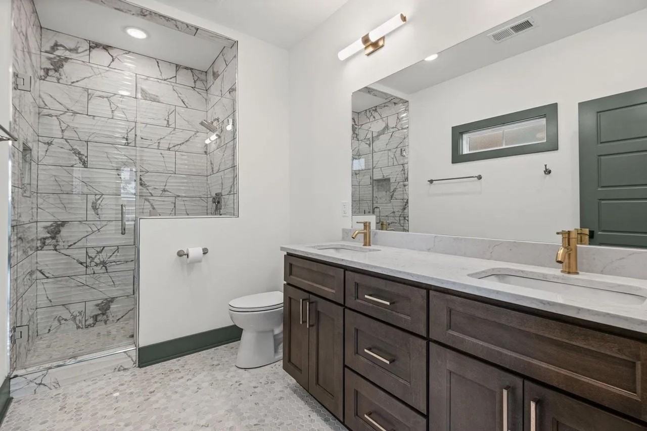 205 Mccowat St - Photo 6 of 9