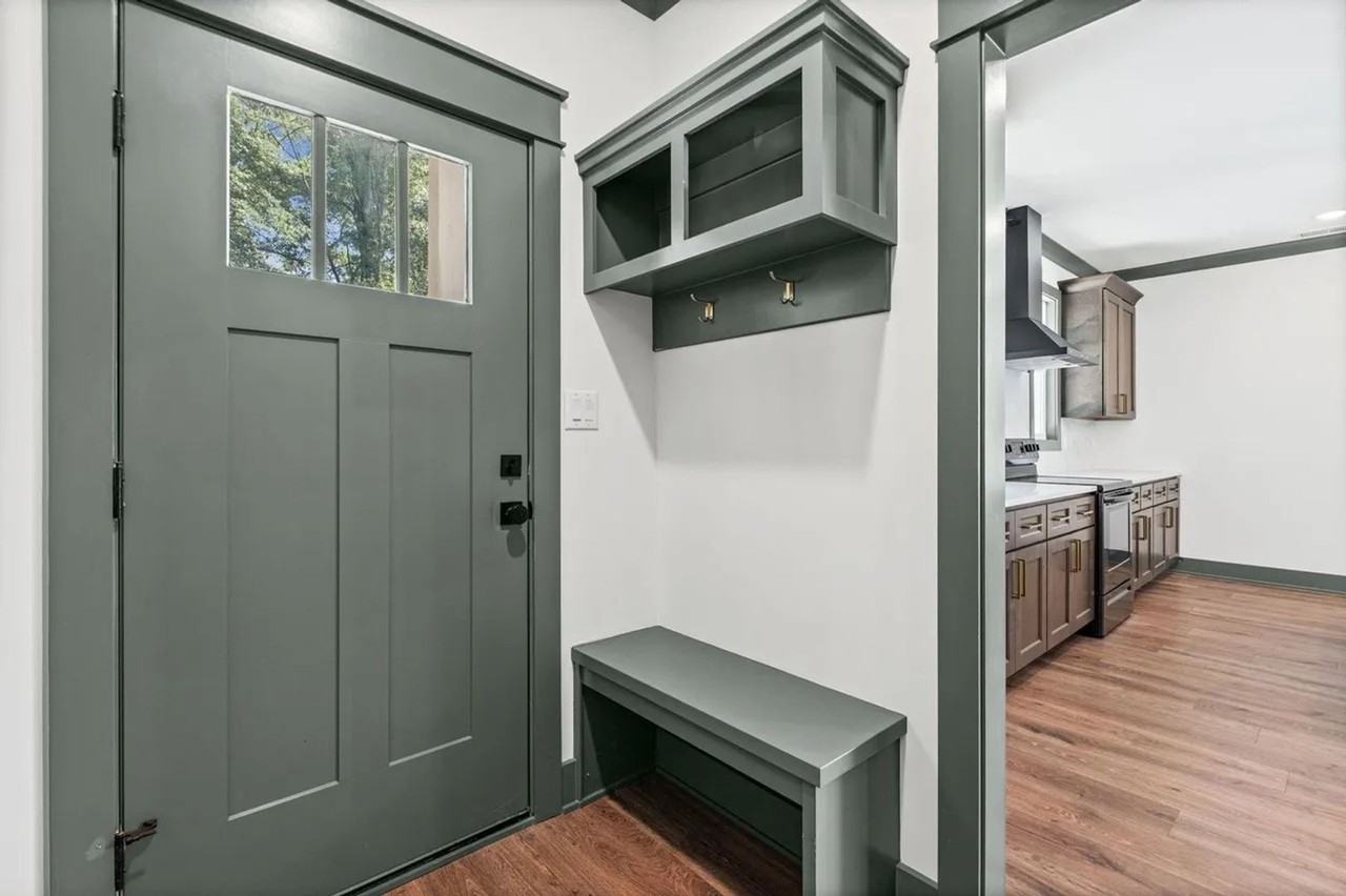 205 Mccowat St - Photo 7 of 9