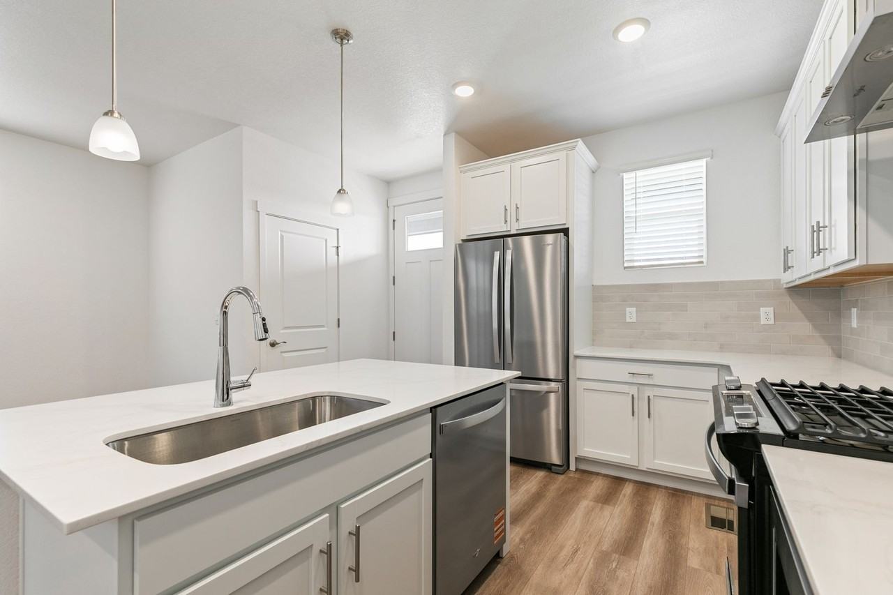 1510 Higgins Creek Dr - Photo 6 of 30