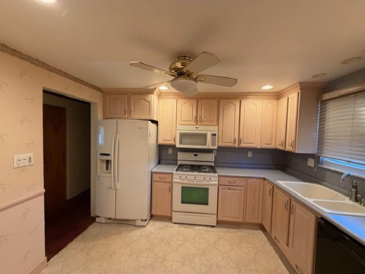 1704 Vermont Ave - Photo 7 of 26