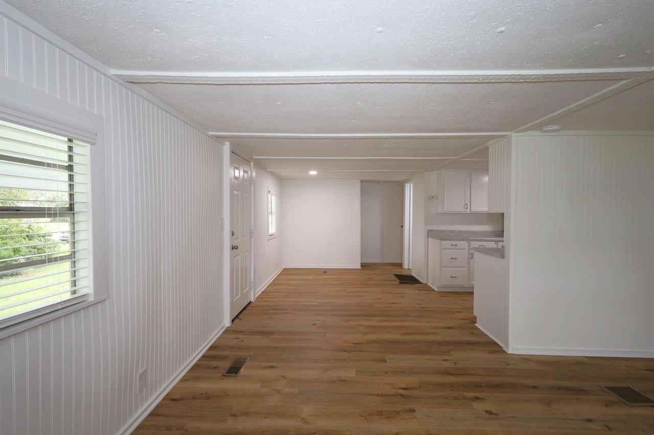 327 North St - Photo 7 of 17