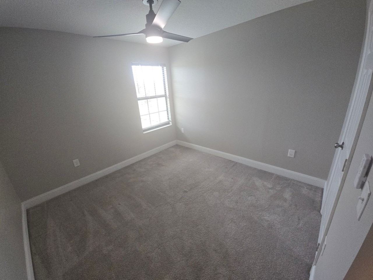 927 Culbreath Green Ct - Photo 5 of 46