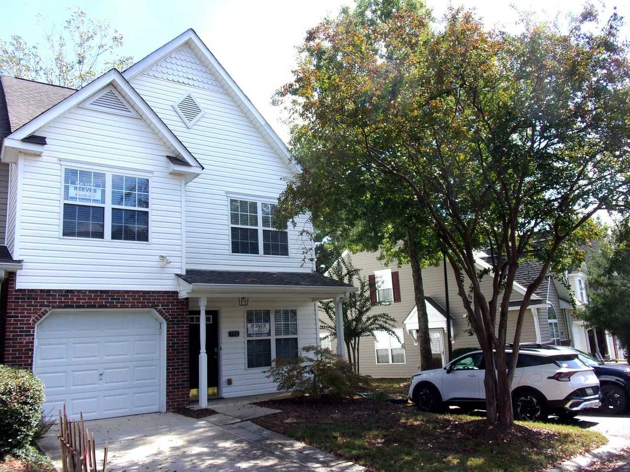 790 Rock Lake Gln - Photo 2 of 30