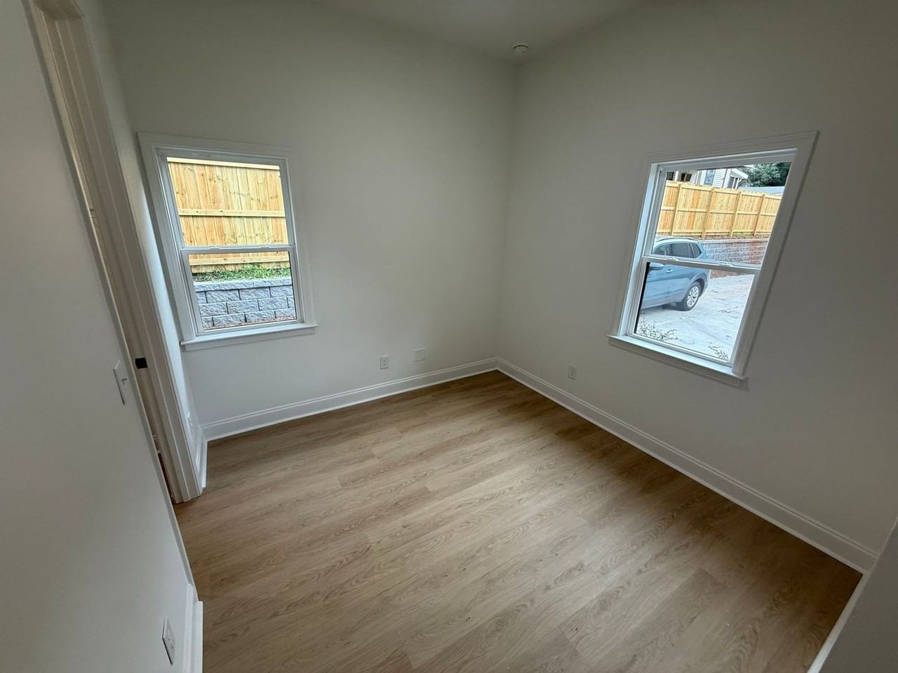1729 W Hancock Ave - Photo 5 of 12