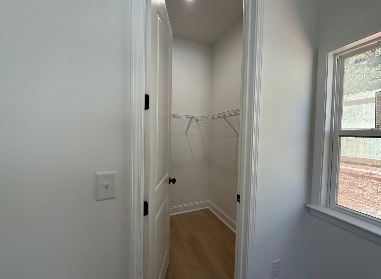 1729 W Hancock Ave - Photo 6 of 12