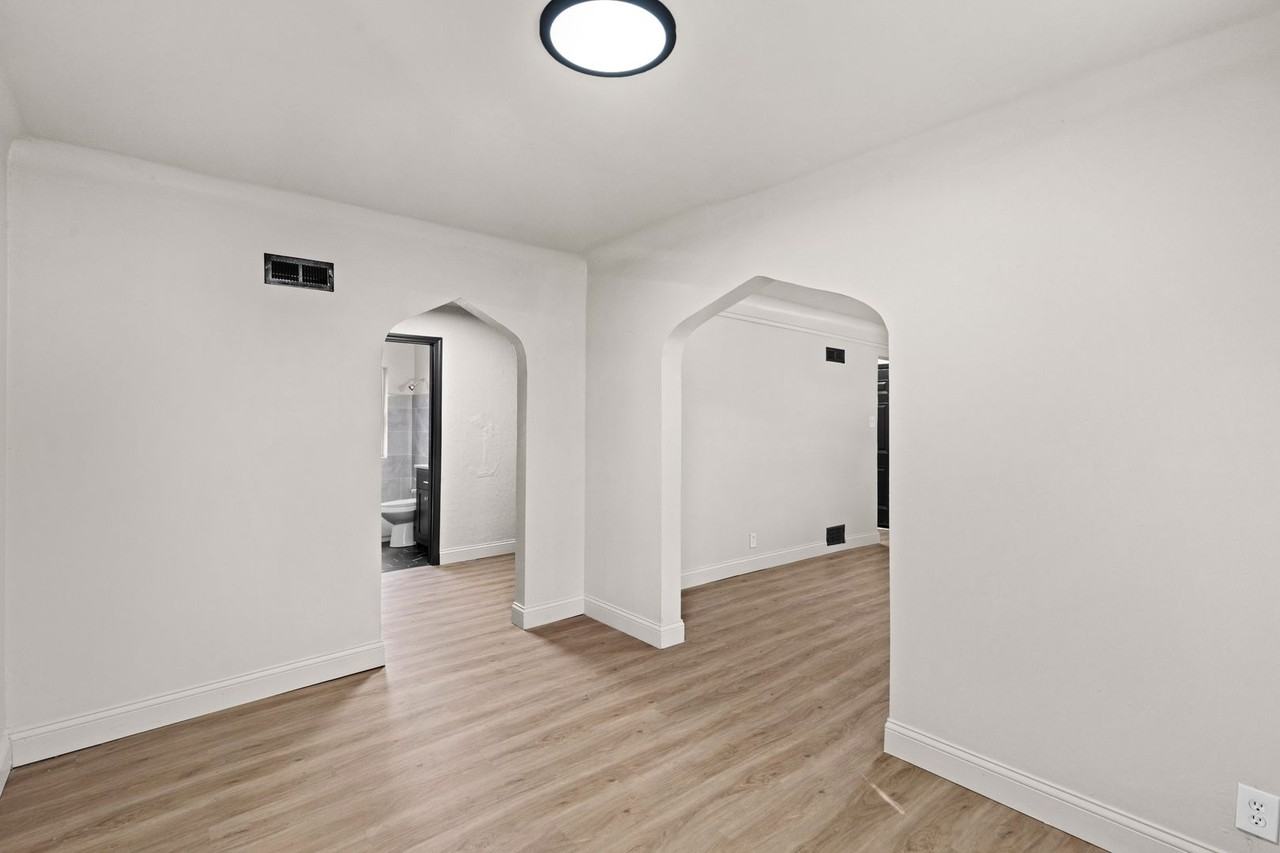 4657 Pennsylvania Ave - Photo 5 of 28