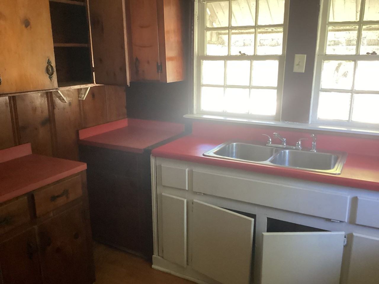 1116 Fuller St - Photo 6 of 9