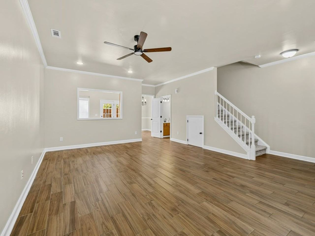 213 Ashby Dr - Photo 6 of 36