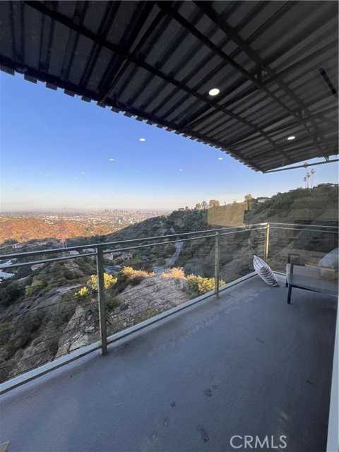 6960 Pacific View Dr - Photo 3 of 8