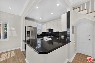 215 S Gale Dr #B - Photo 3 of 8