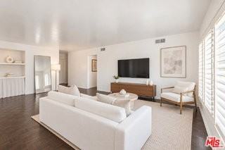 1250 N Kings Rd #504 - Photo 2 of 8