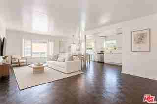 1250 N Kings Rd #504 - Photo 3 of 8