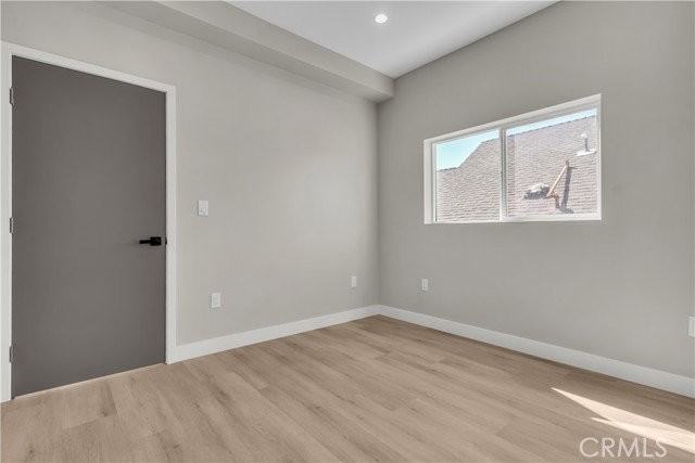 659 S Soto St - Photo 2 of 8