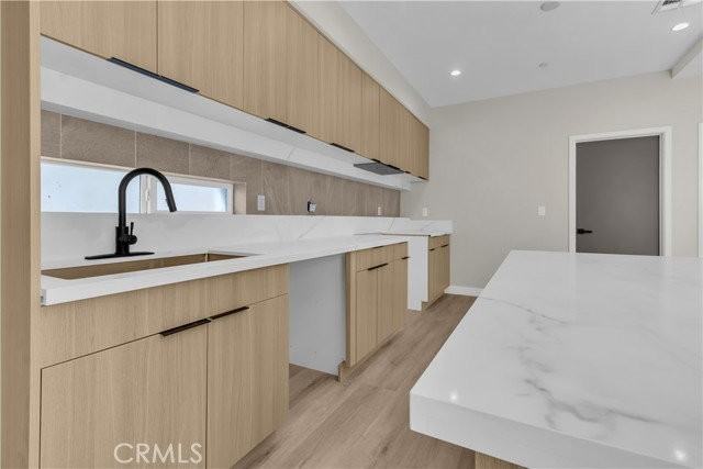 659 S Soto St - Photo 7 of 8