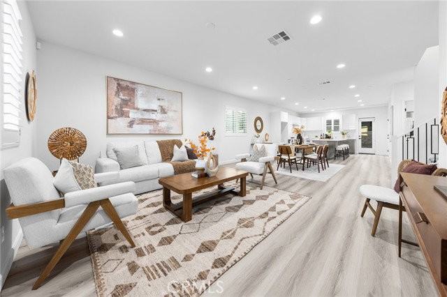 1359 Point Loma Pl - Photo 2 of 8