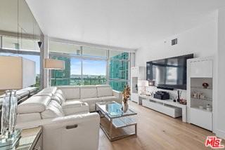 13700 Marina Pointe Dr #925 - Photo 7 of 8