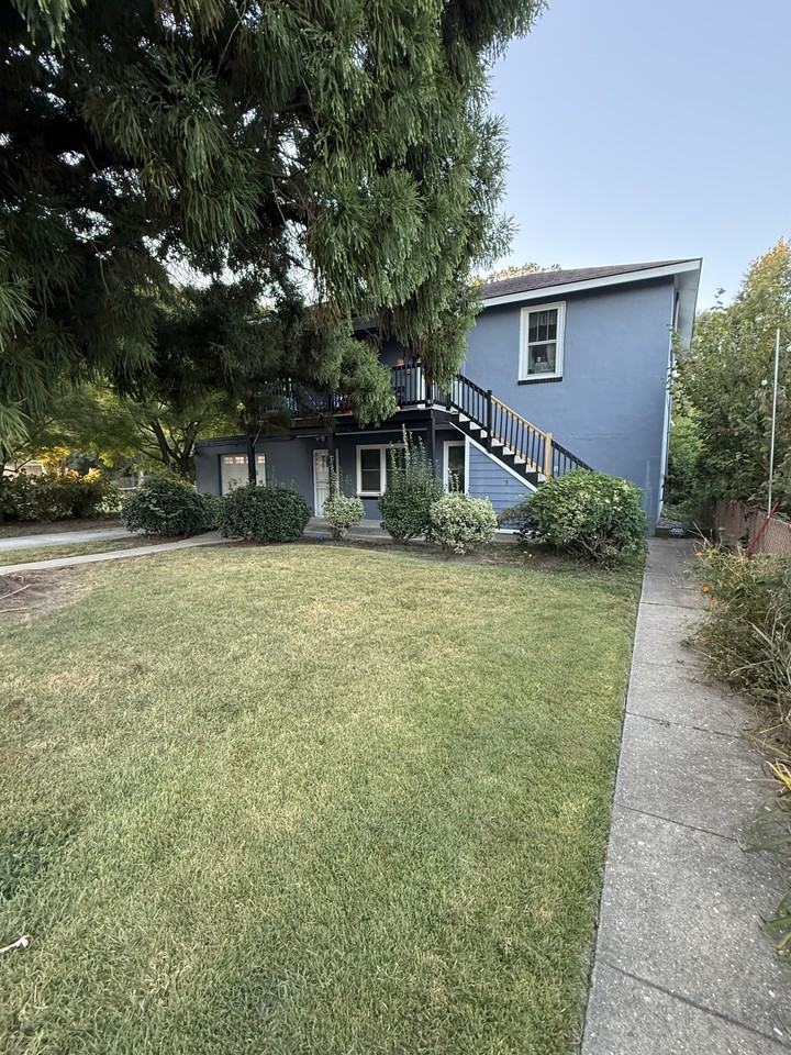 3600 Matoaka Rd #A - Photo 3 of 10