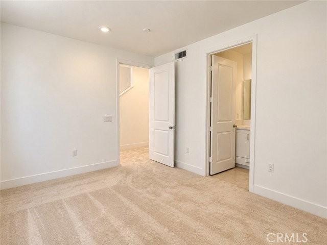 709 Sonia - Photo 4 of 8