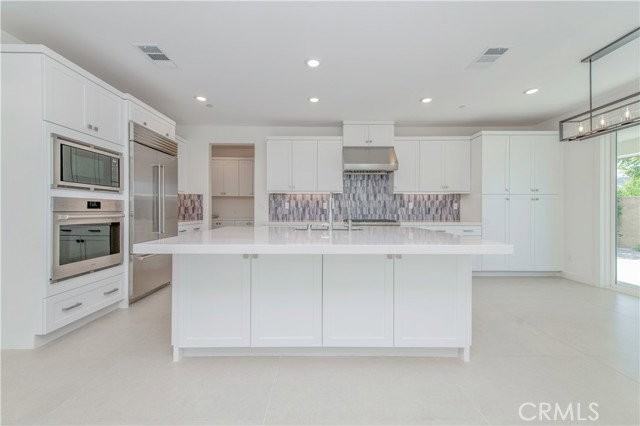 26208 Meadow Dr - Photo 3 of 8
