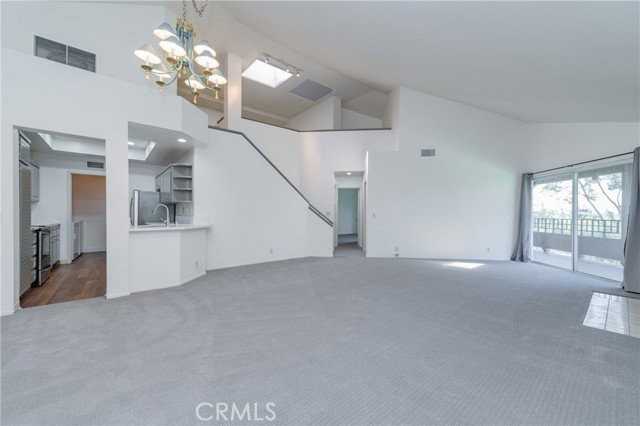 17 Auburn Aisle - Photo 2 of 8