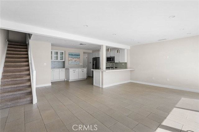 4411 W Coast Hwy #6 - Photo 5 of 8
