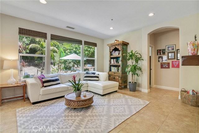 1609 Vista Luna - Photo 3 of 8